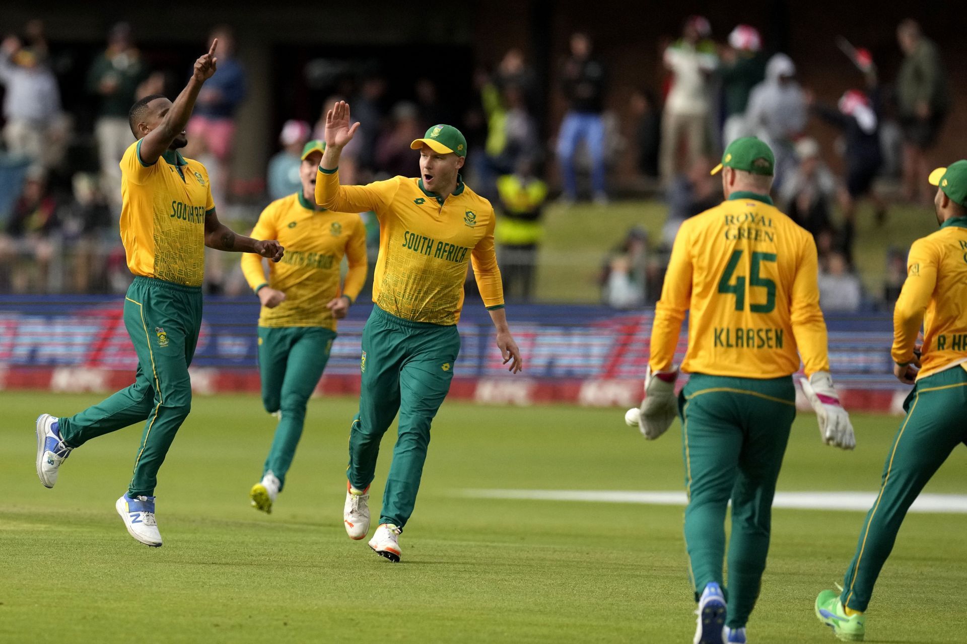 Lizaad Williams celebrates after dismissing Shubman Gill