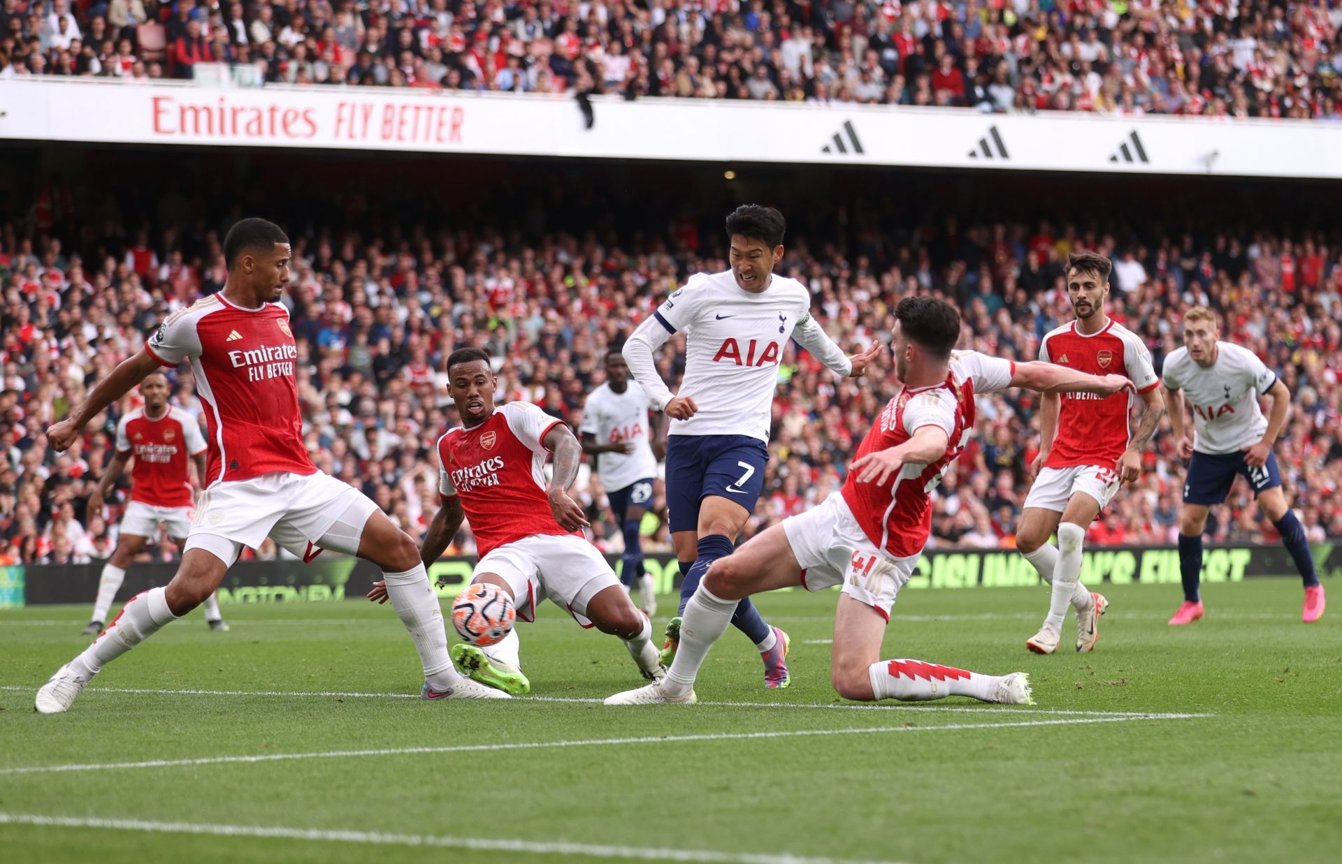 Arsenal FC v Tottenham Hotspur - Premier League