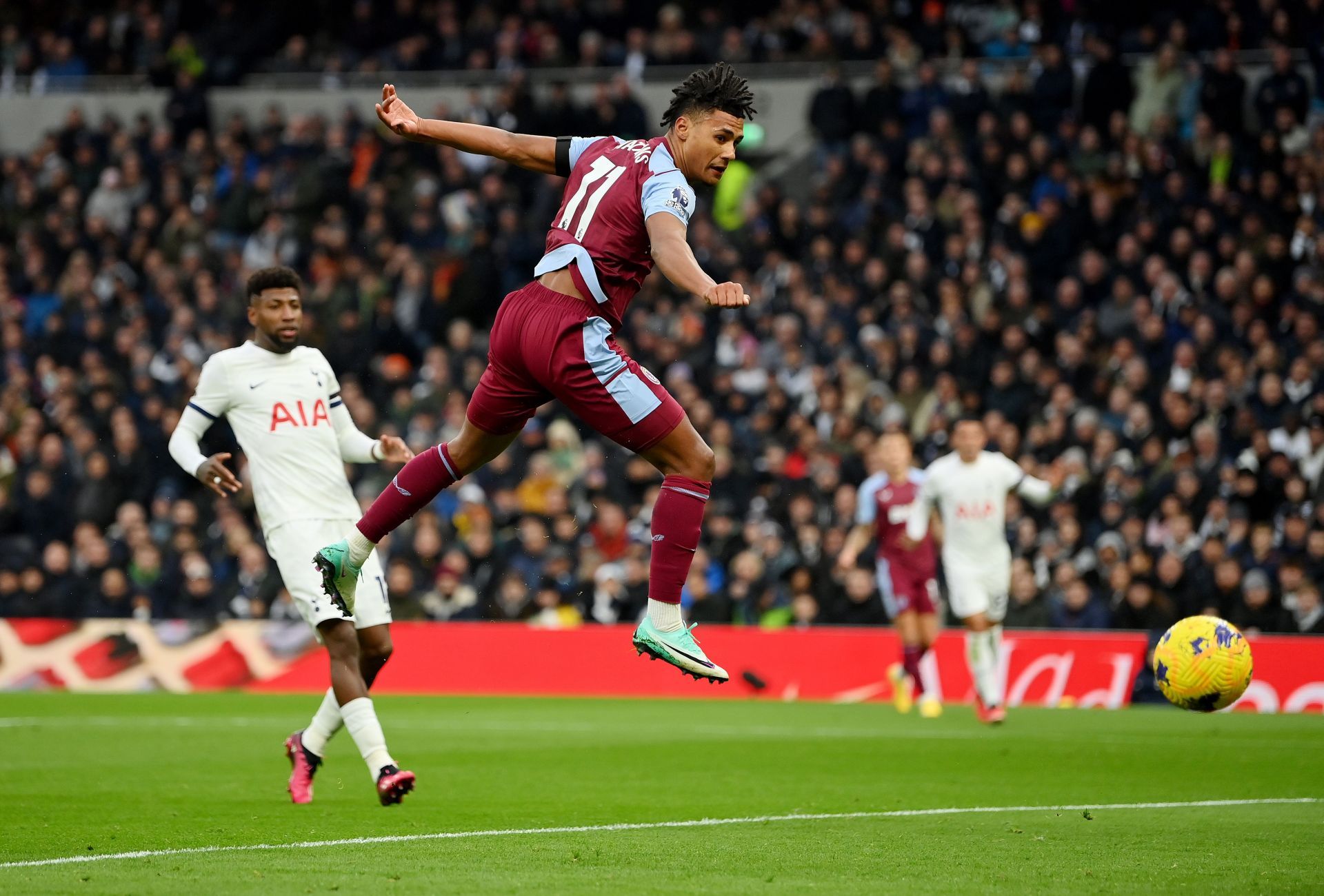 Tottenham Hotspur v Aston Villa - Premier League