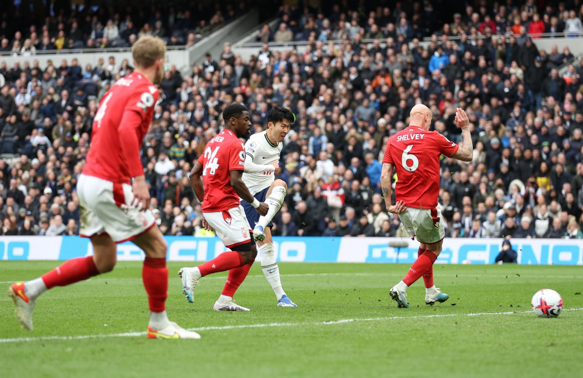 Tottenham Hotspur v Nottingham Forest - Premier League