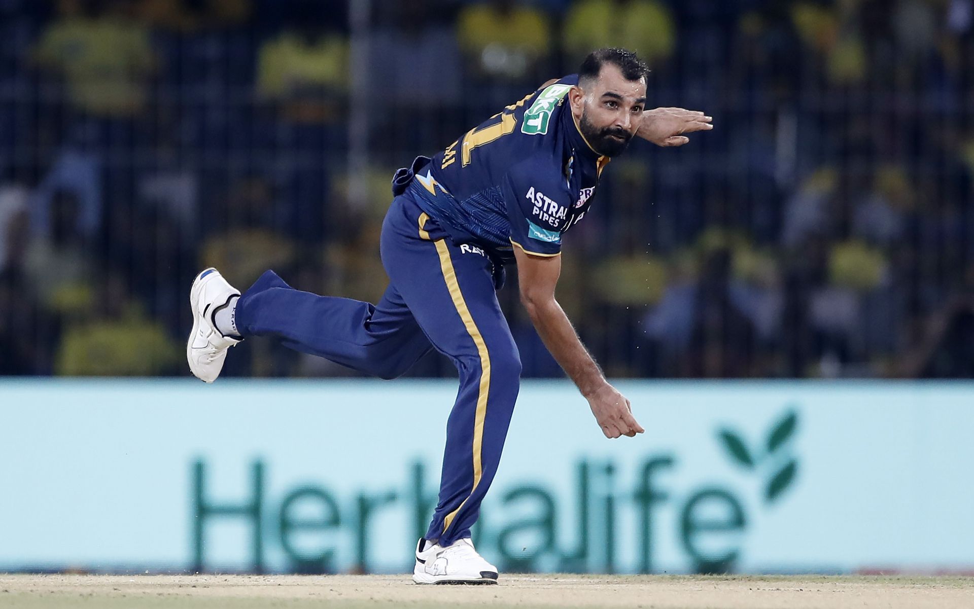 Mohammed Shami bowls: IPL 2023: Qualifier 1 - Gujarat Titans v Chennai Super Kings