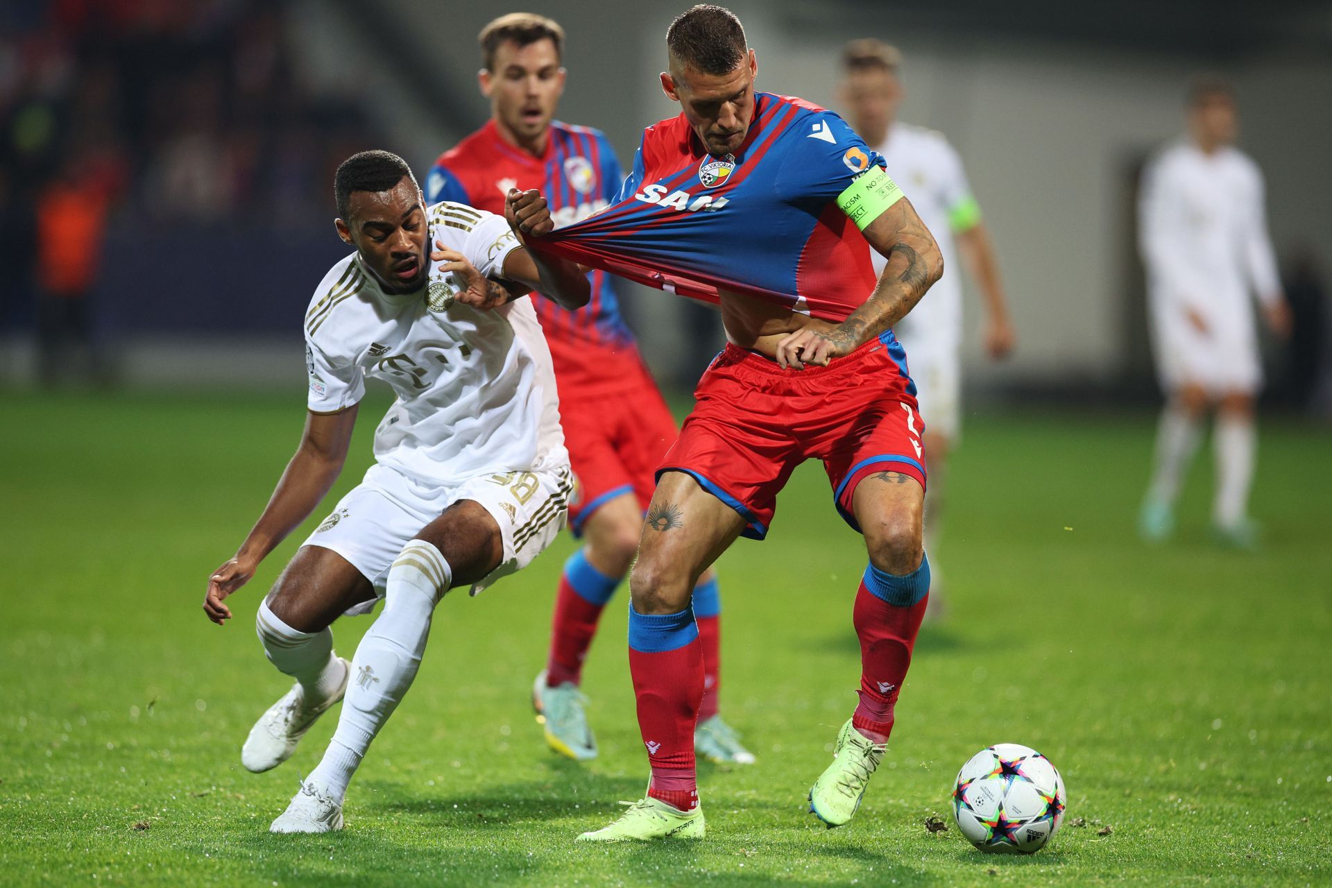 Viktoria Plzen v FC Bayern M&uuml;nchen: Group C - UEFA Champions League