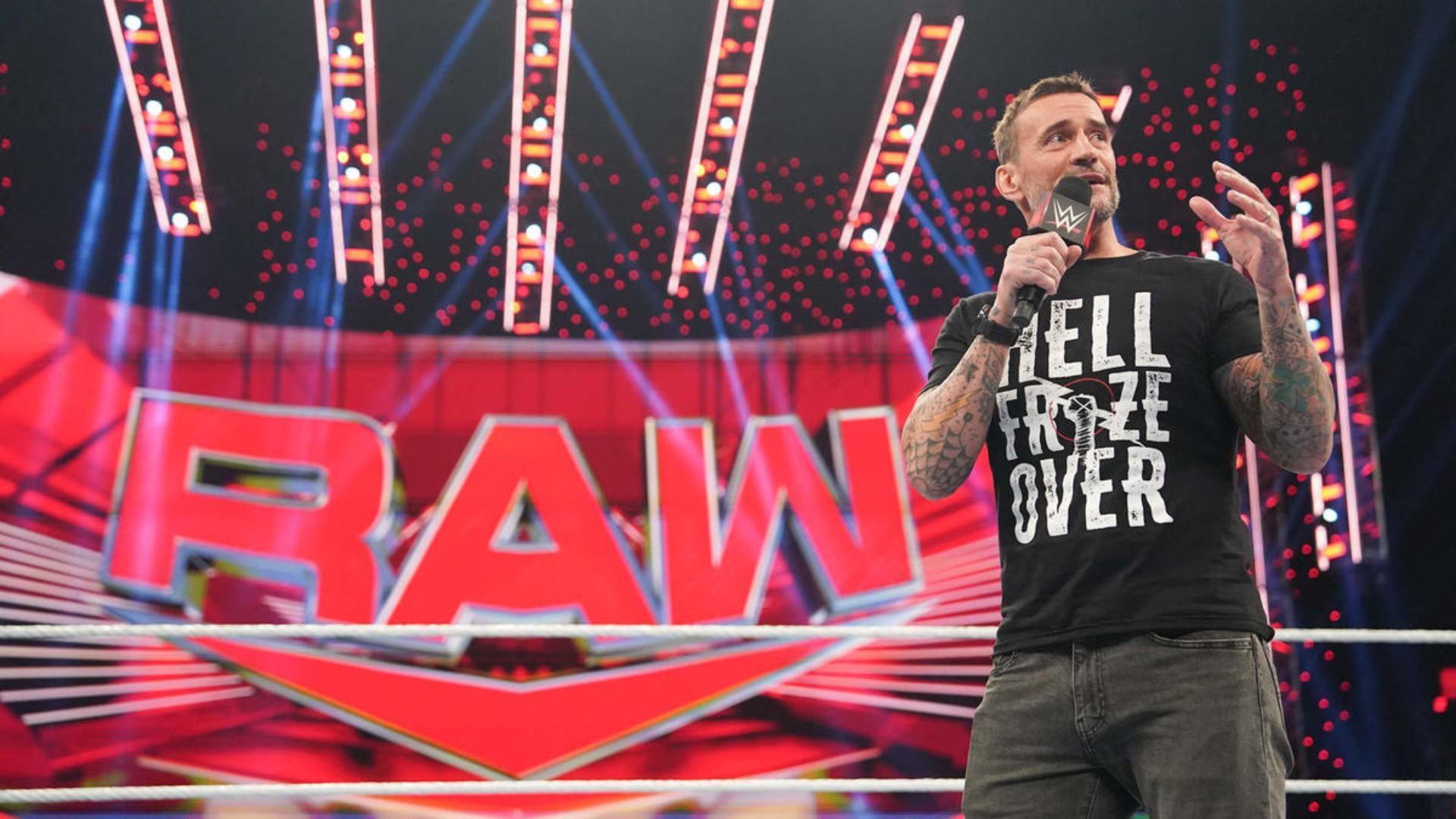 CM Punk returned to in-ring action to WWE last night