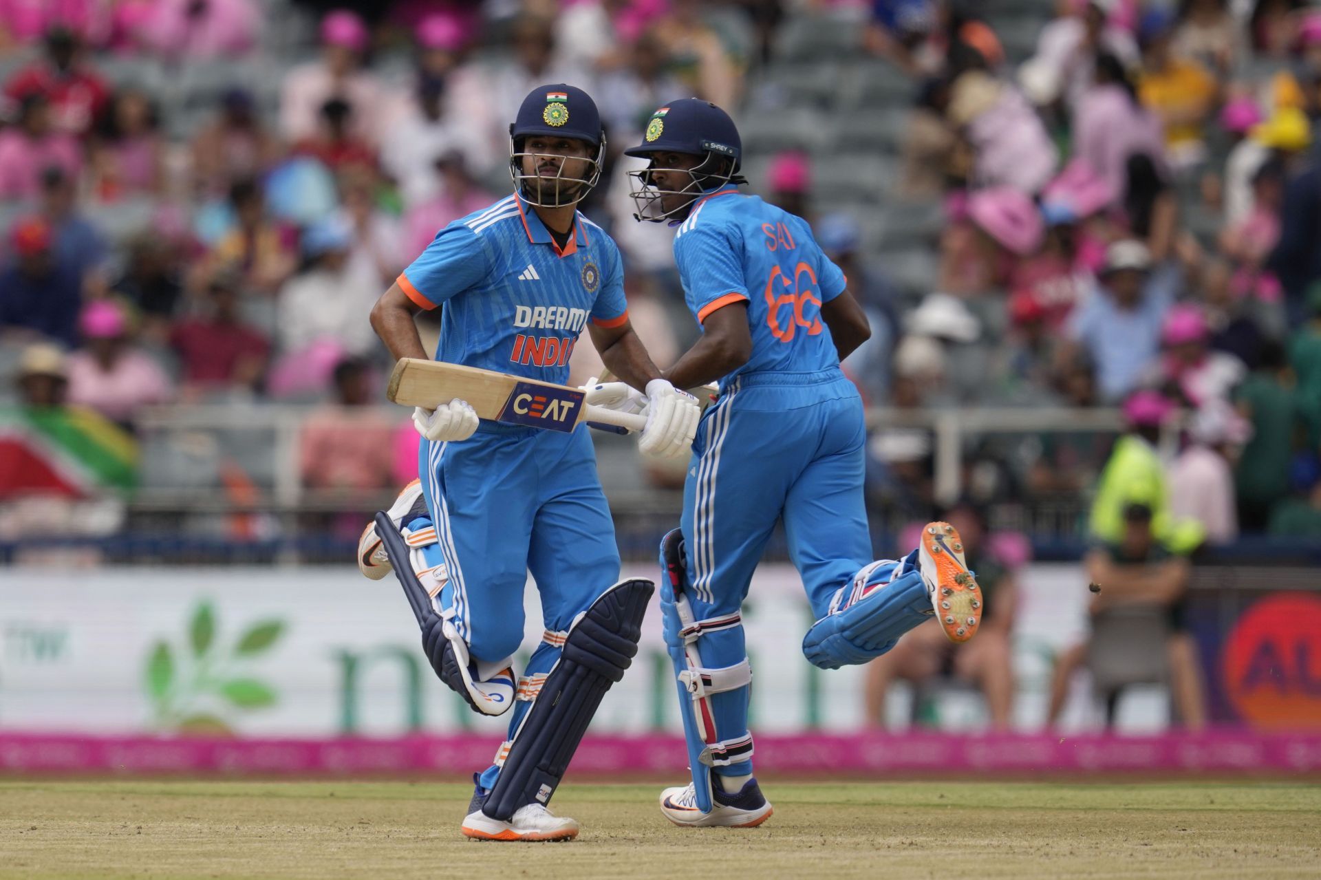 B Sai Sudharsan and Shreyas Iyer put on a calm partnership