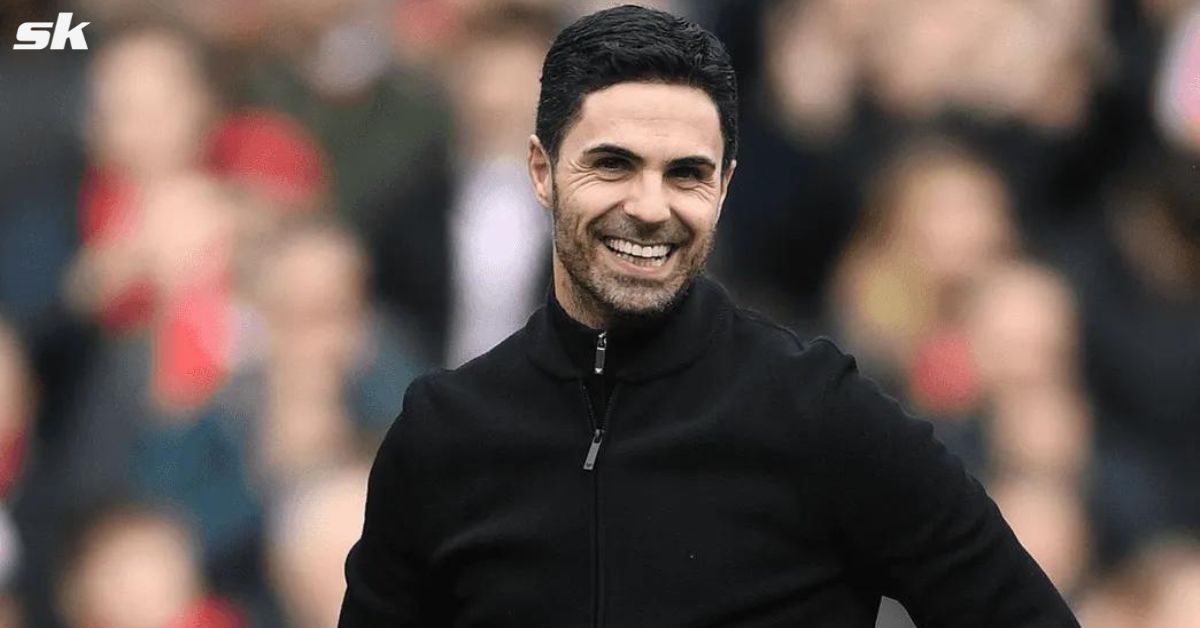 Arsenal manager Mikel Arteta looks on