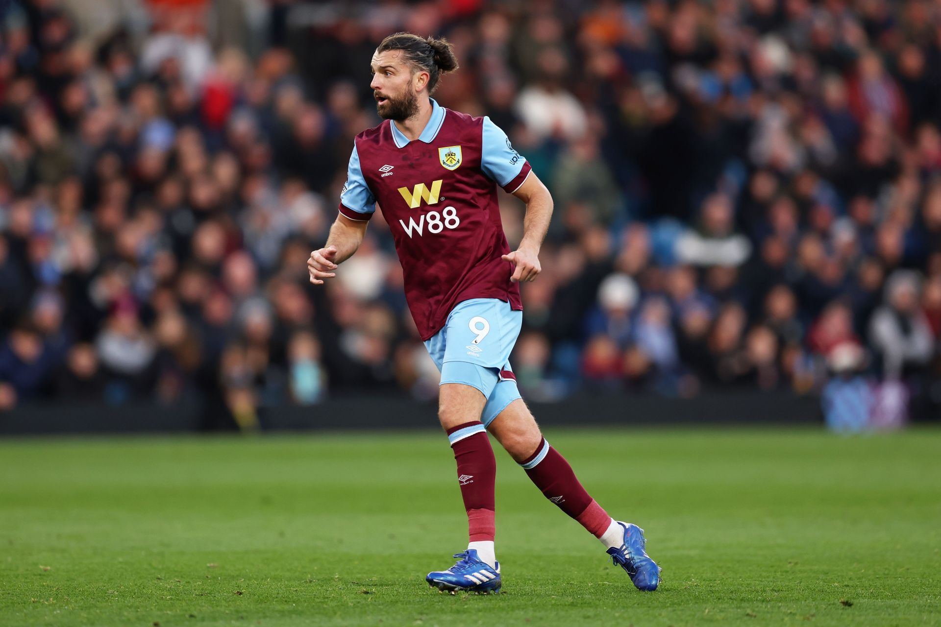 Burnley FC v West Ham United - Premier League