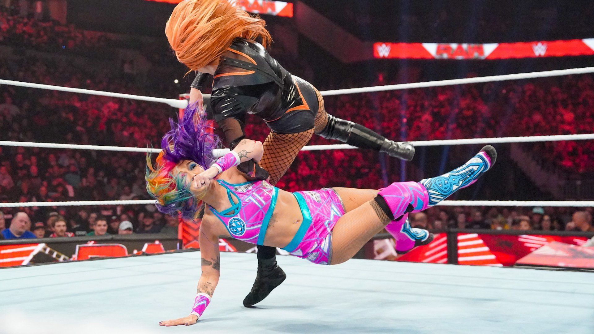 Tegan Nox vs. Becky Lynch on RAW.