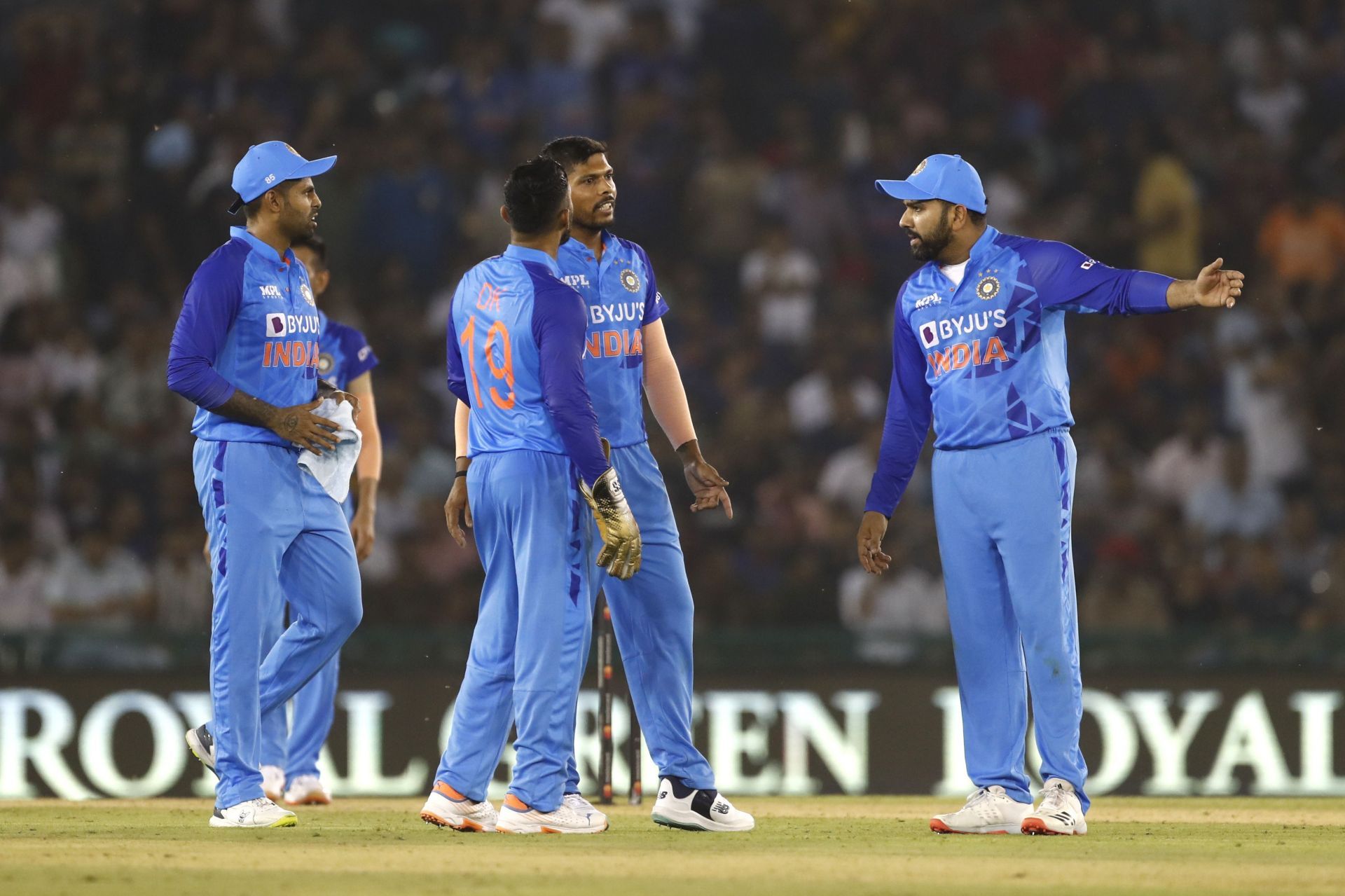 India v Australia - T20 International Series: Game 1