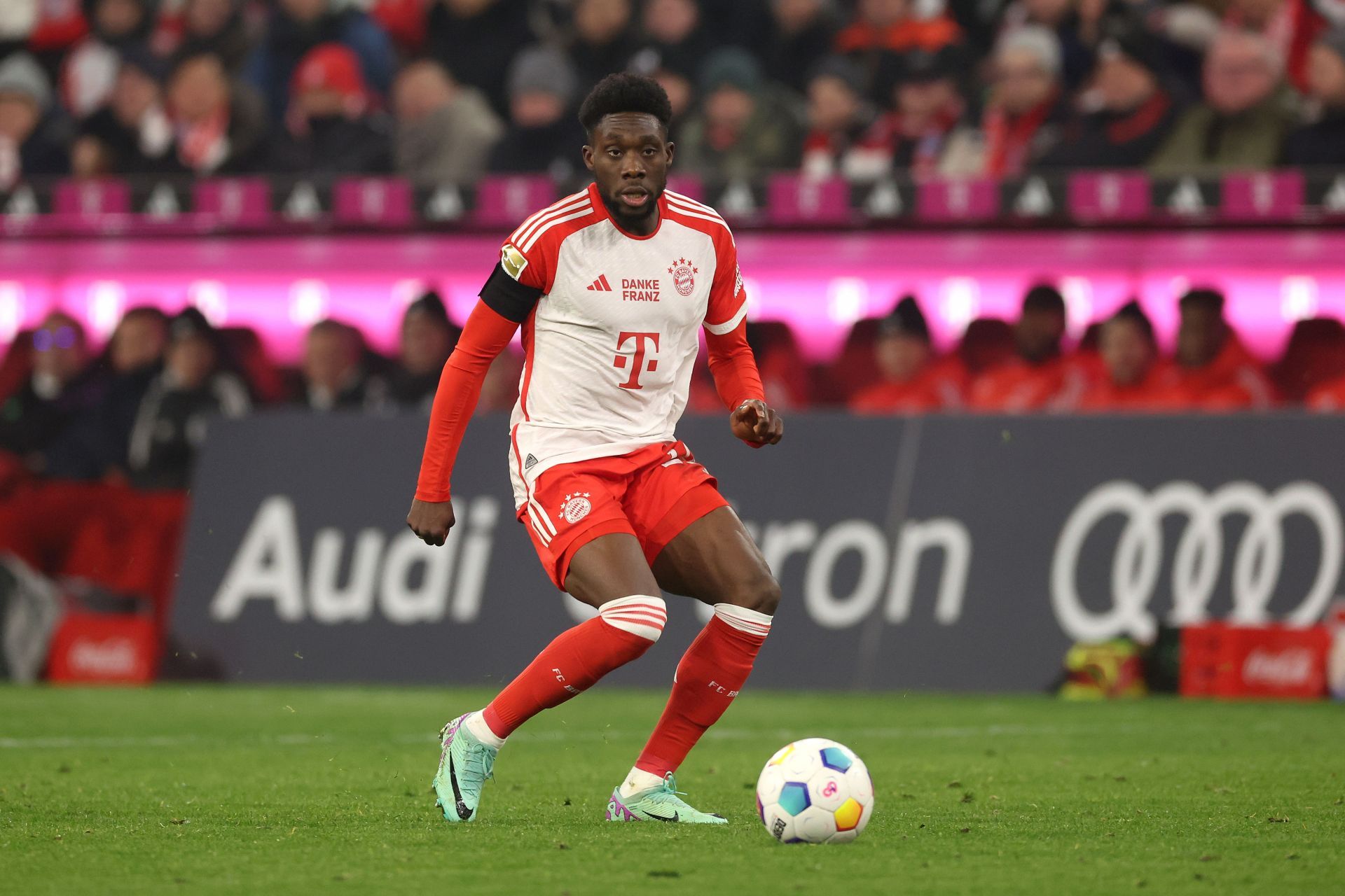 Alphonso Davies is wanted at the Santiago Bernabeu.