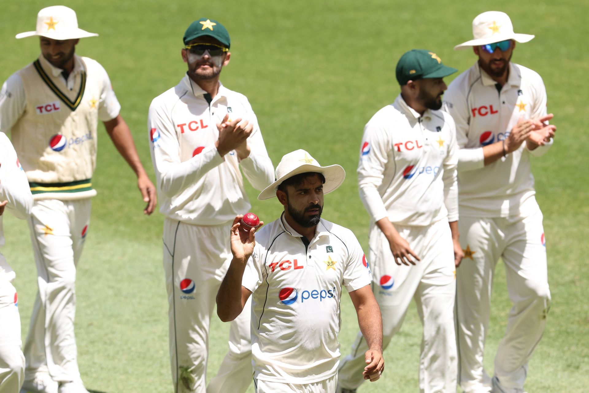 Australia v Pakistan - Men's 1st Test: Day 2