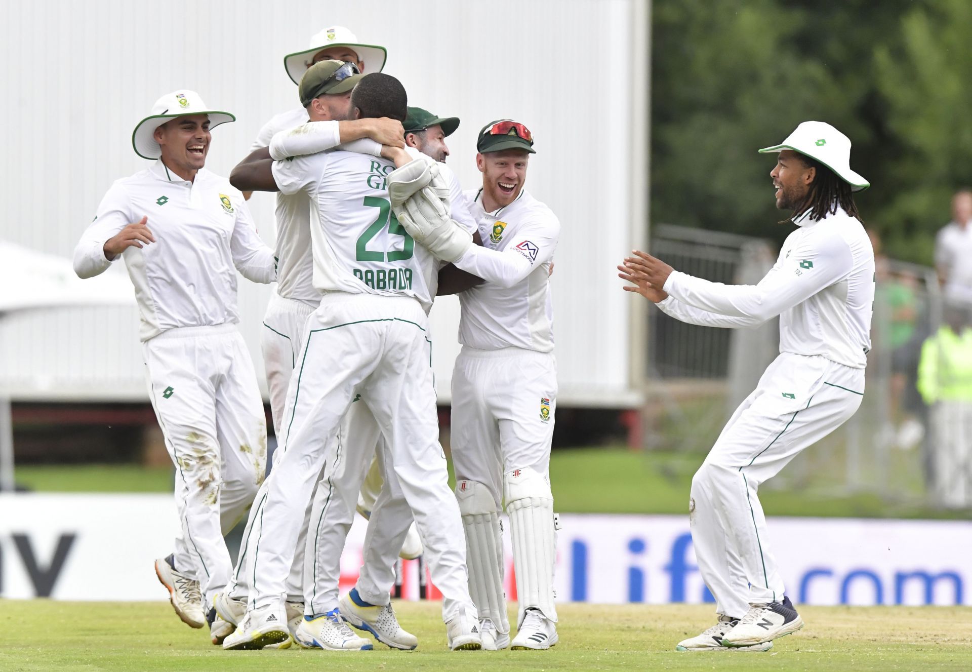 South Africa will tour New Zealand with an inexperienced side.