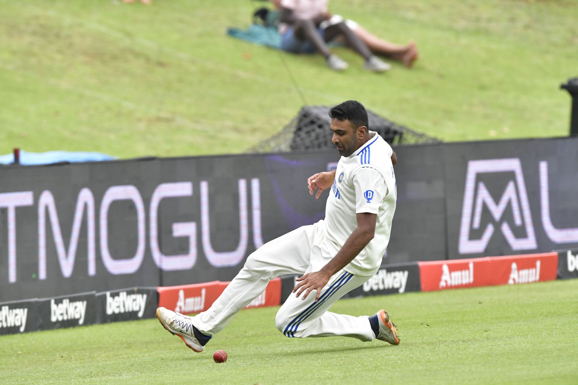 Ravichandran Ashwin dives to stop a ball: South Africa v India - 1st Test