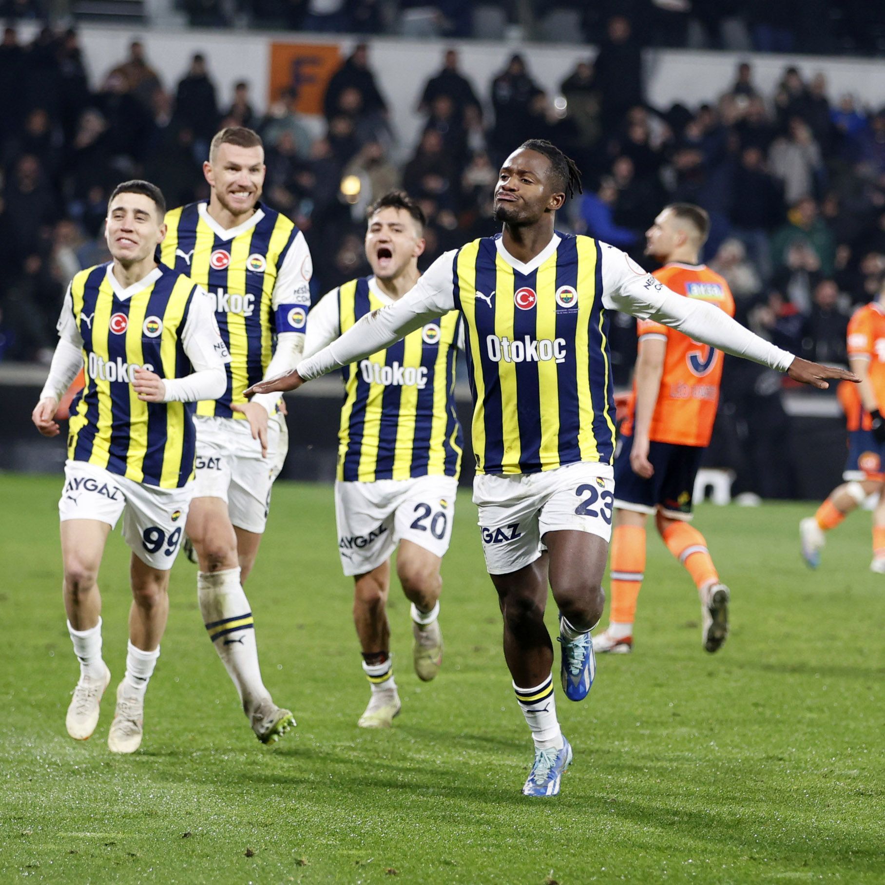 Fenerbahce host Ankaragucu on Sunday 