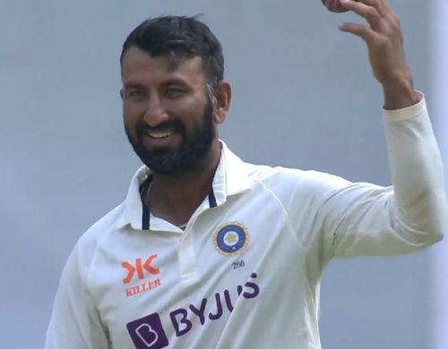 Cheteshwar Pujara bowling vs Australia