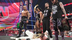 6 फुट 5 इंच के WWE Superstar को अभी चैंपियन के तौर पर नहीं देखना चाहते हैं रेसलिंग दिग्गज, कारण बताते हुए दिया बड़ा बयान
