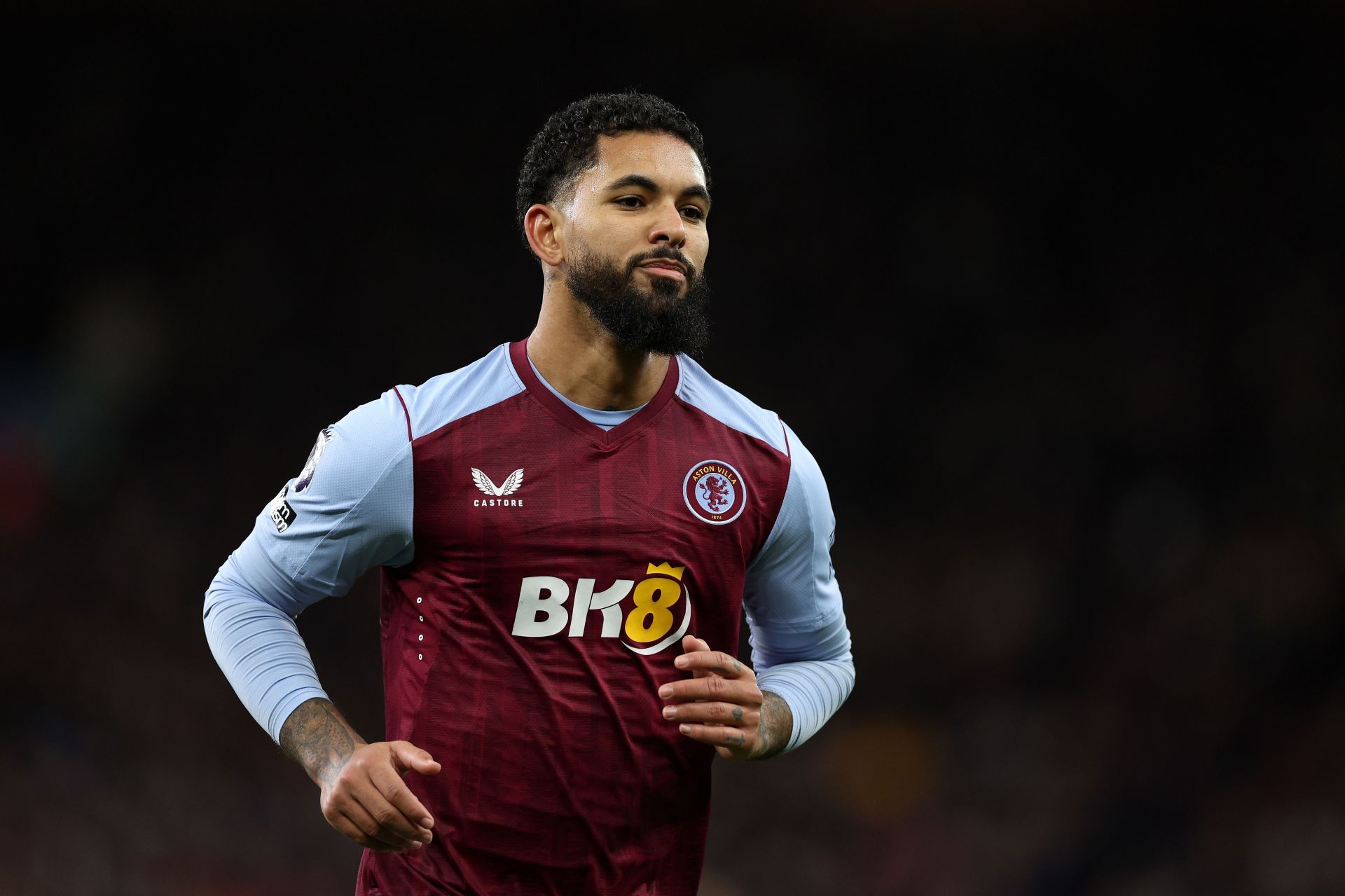 Douglas Luiz (via Getty Images)