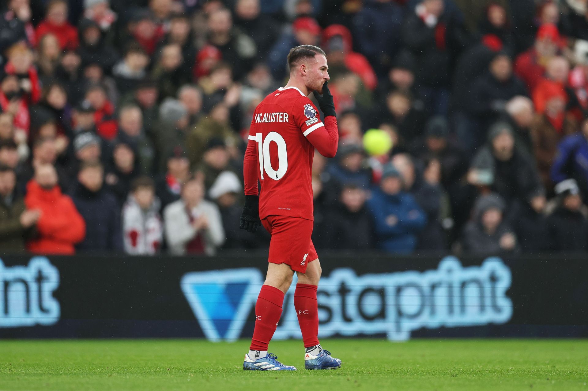 Liverpool FC v Fulham FC - Premier League