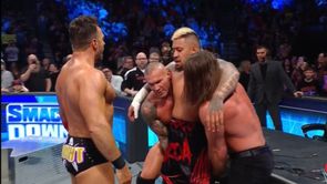WWE SmackDown में Roman Reigns के भाइयों को पीट-पीटकर किया गया हाल बेहाल, ट्राइबल चीफ को दिया बड़ा झटका?