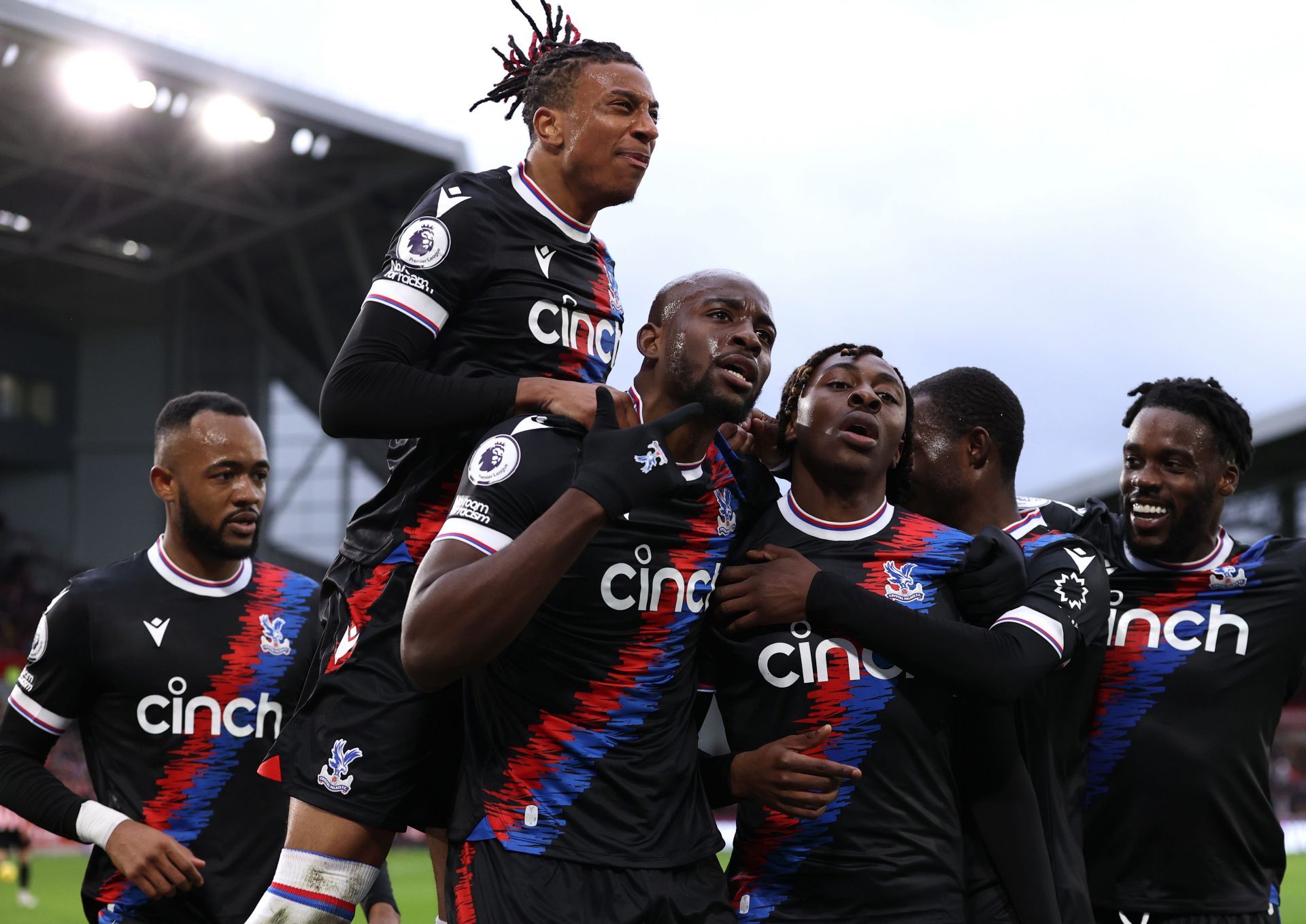 Brentford FC v Crystal Palace - Premier League