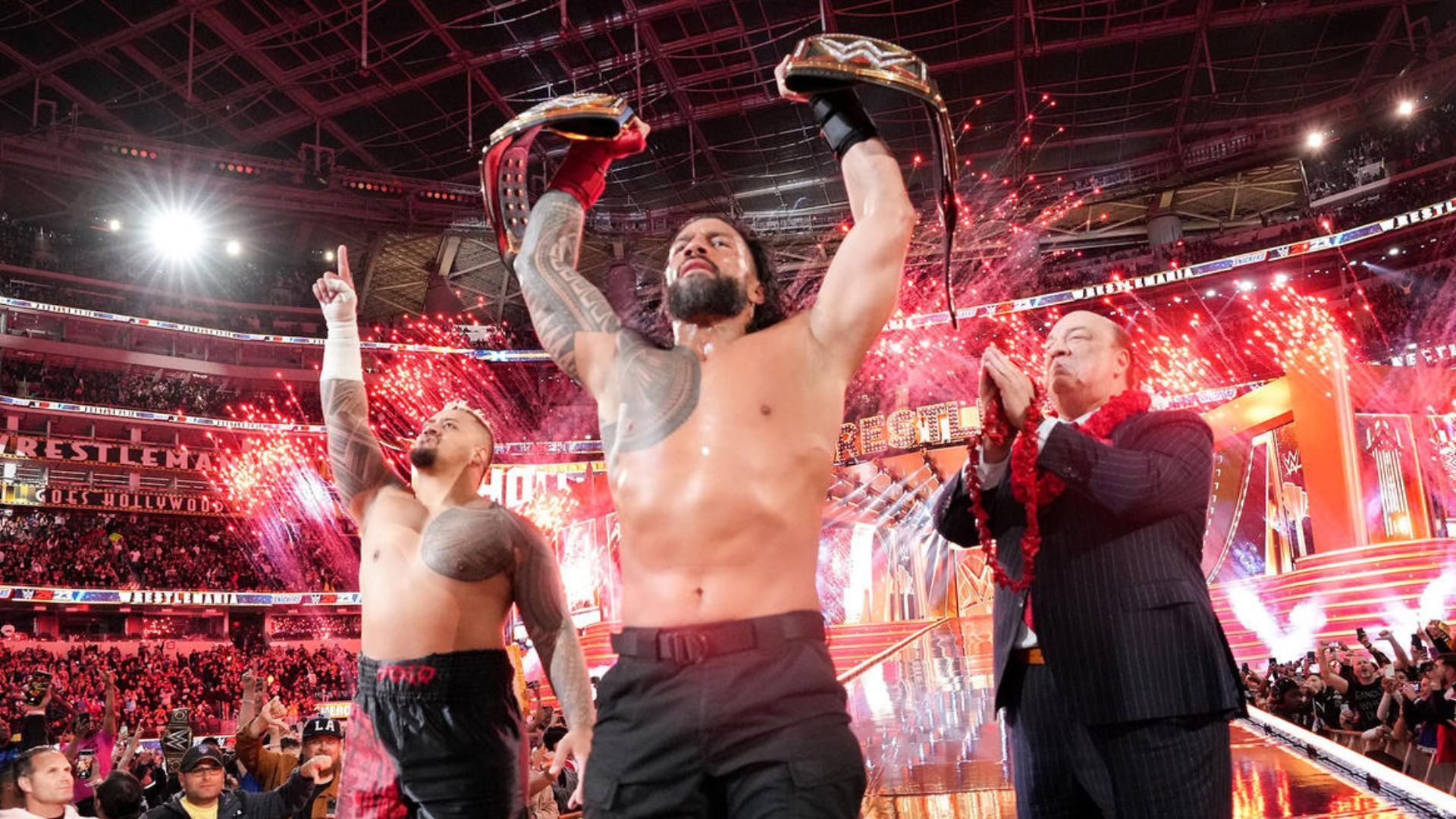 Roman Reigns, Solo Sikoa, &amp; Paul Heyman at WrestleMania 39!