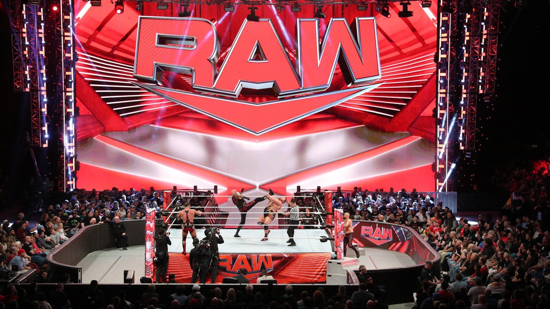 A look at the unique production setup at this week&#039;s WWE RAW from North Little Rock