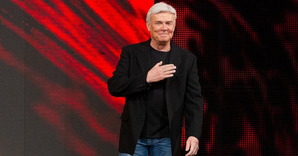 Eric Bischoff making his entrance at a WWE show.