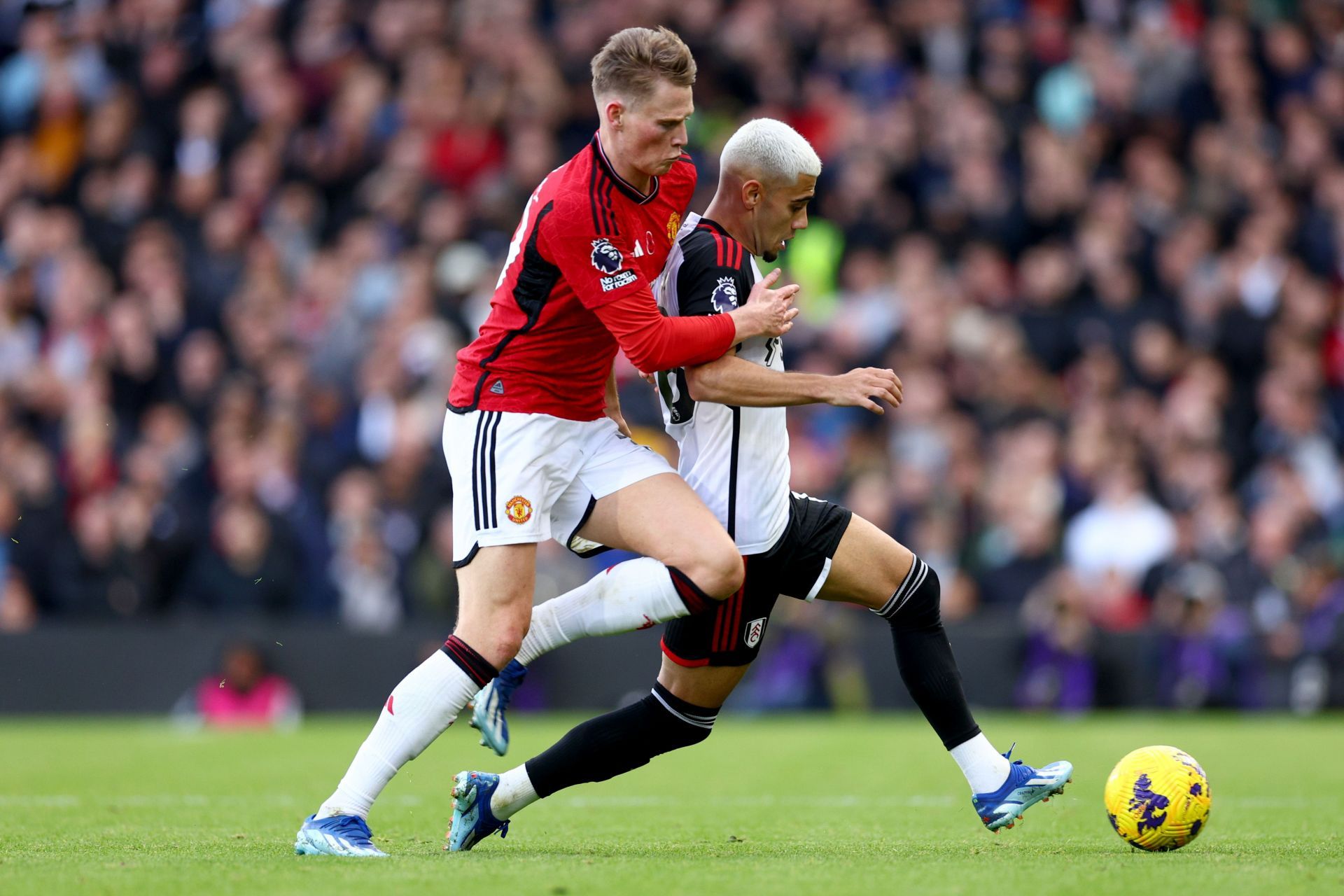 Fulham FC v Manchester United - Premier League