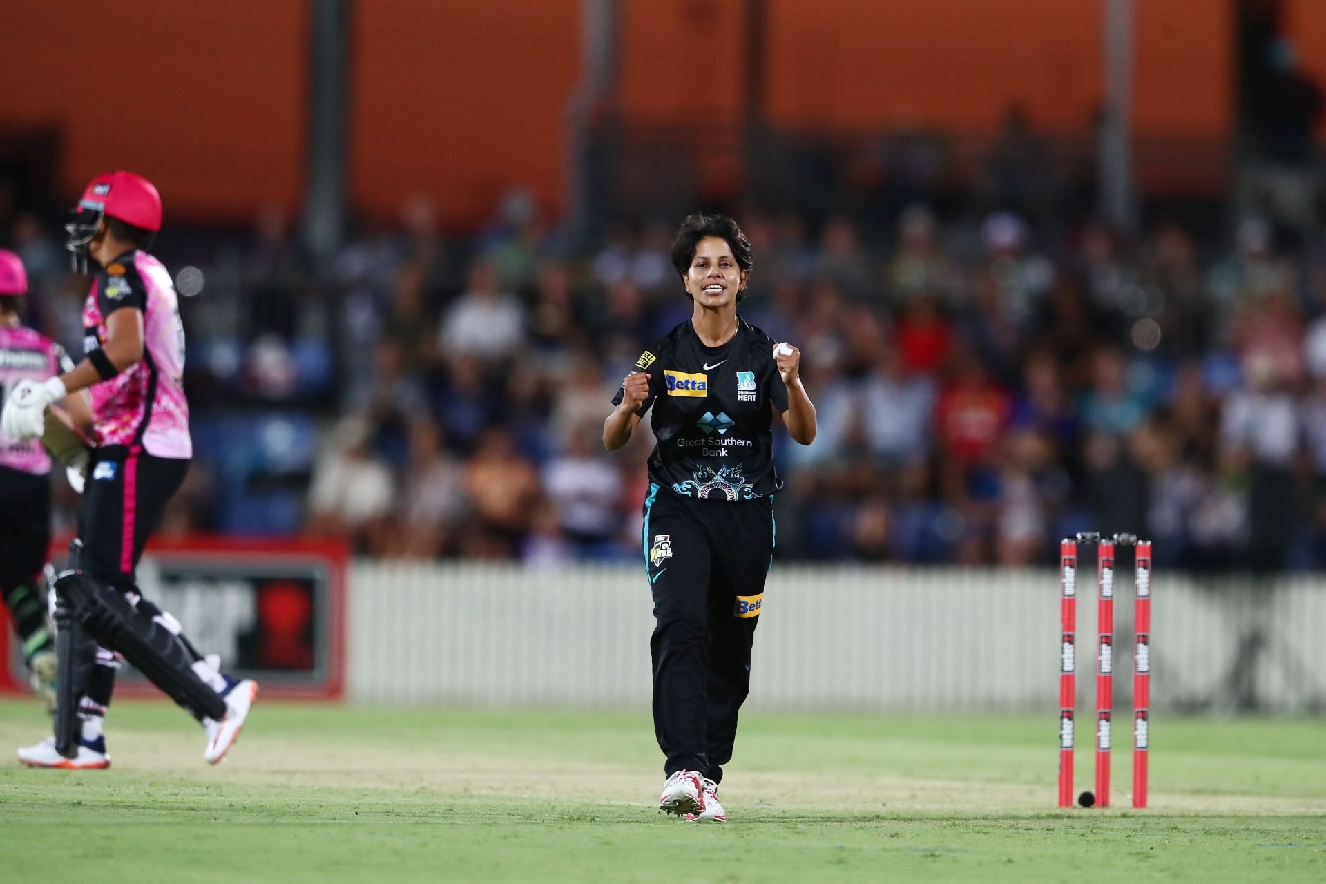 Poonam Yadav in action in the WBBL - Heat v Sixers