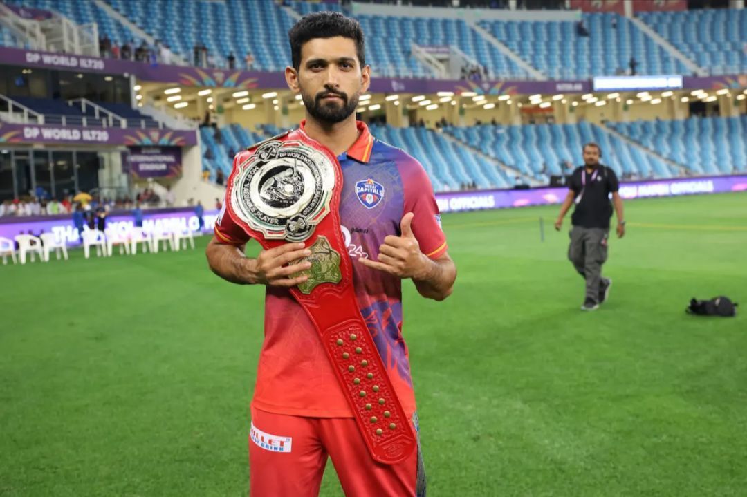 Sikandar Raza with the red belt at ILT20 2024