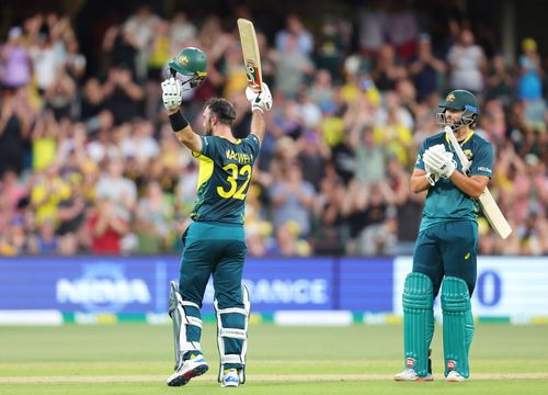 Glenn Maxwell raises his bat after the hundred. (Credits: Getty)