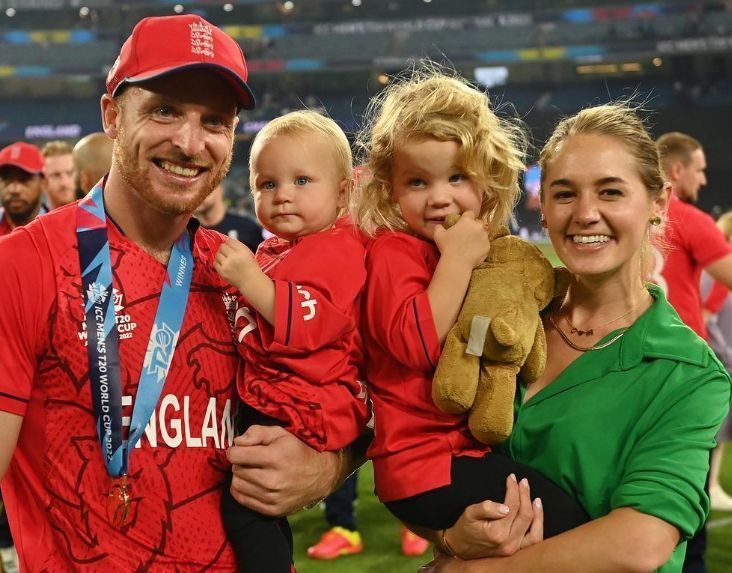 Jos Buttler with his family after winning the ICC World T20 trophy in 2022. (Image Credits: @josbuttler/Instagram)