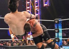 WWE SmackDown के जबरदस्त एपिसोड और पूर्व चैंपियन के धमाकेदार डेब्यू के बाद प्रतिक्रियाओं की आई बाढ़