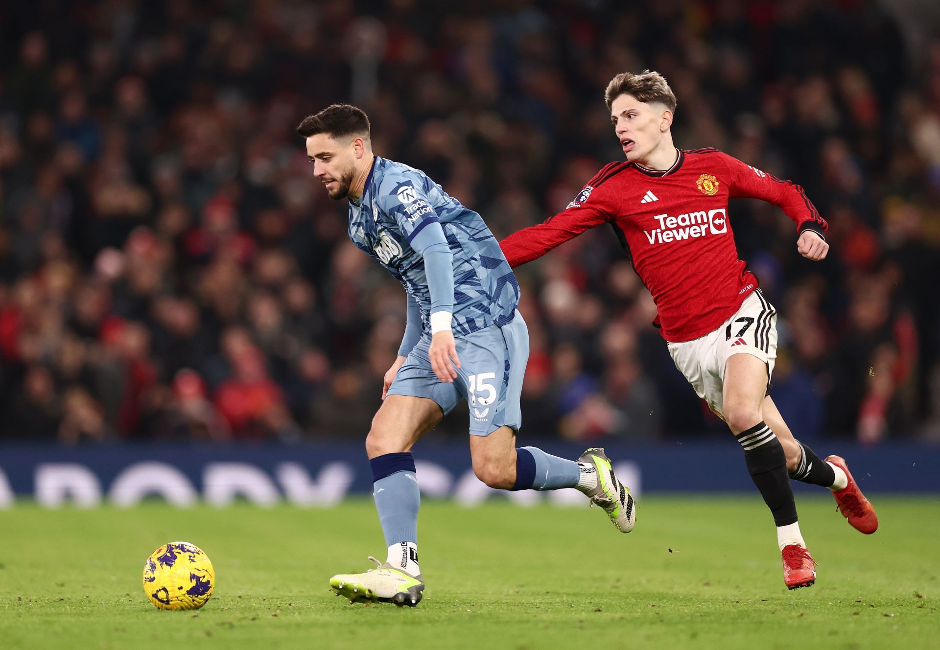 Manchester United v Aston Villa - Premier League