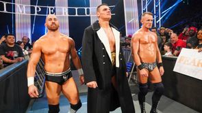 WWE Raw में मौजूदा चैंपियन को मिली करारी शिकस्त, अब दिग्गजों को धमकी देते हुए तोड़ी चुप्पी