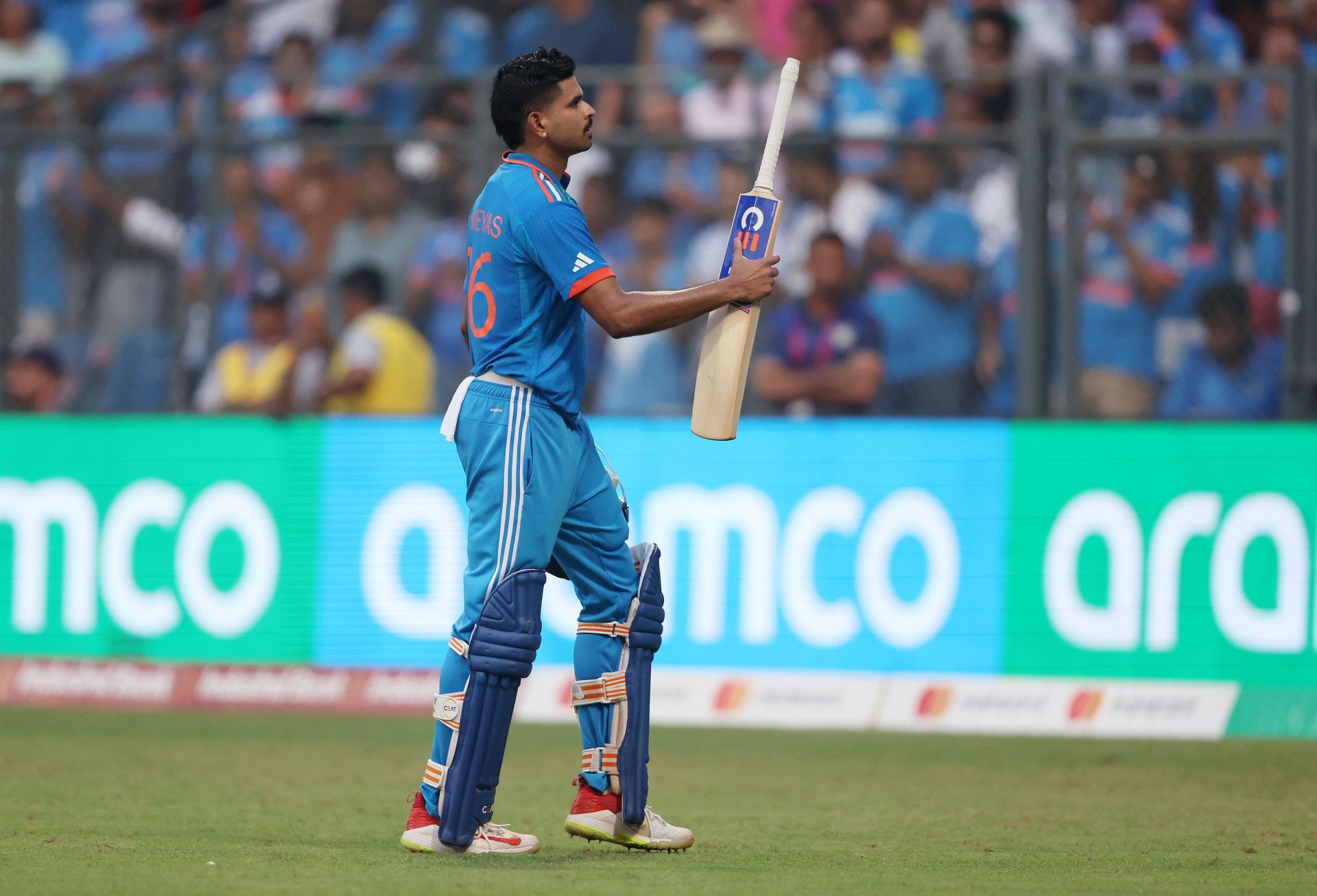 Shreyas Iyer walks off: India v New Zealand: Semi Final - ICC Men's Cricket World Cup 2023