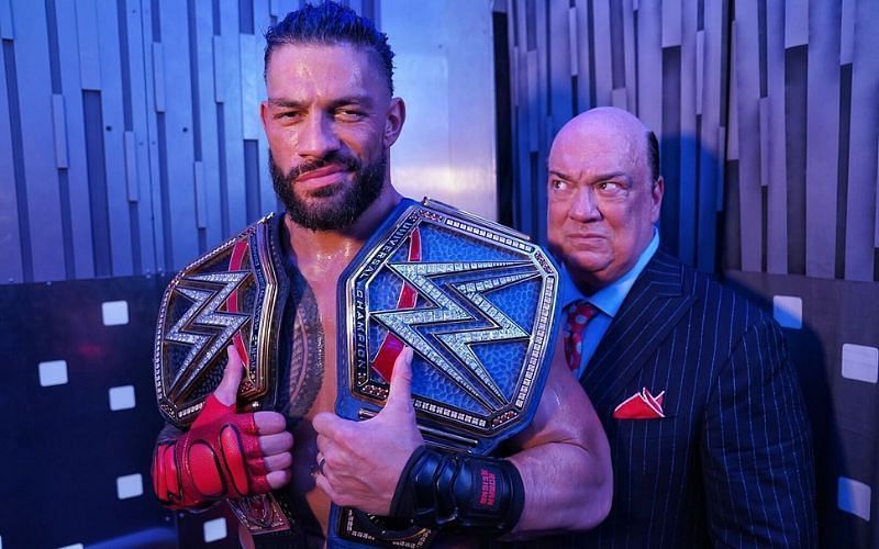 WWE सुपरस्टार रोमन रेंस और पॉल हेमन 