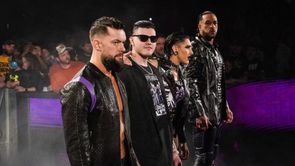 WWE SmackDown में होने वाले Elimination Chamber क्वालीफाइंग मैच से पहले पूर्व चैंपियन को दी सबसे बड़े हील ने धमकी, जानिए कैसे कसा तंज
