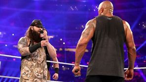 "WWE और द रॉक ने हमारी बहुत मदद की"- Bray Wyatt के निधन के बाद की स्थिति को लेकर पिता ने दिया बड़ा बयान
