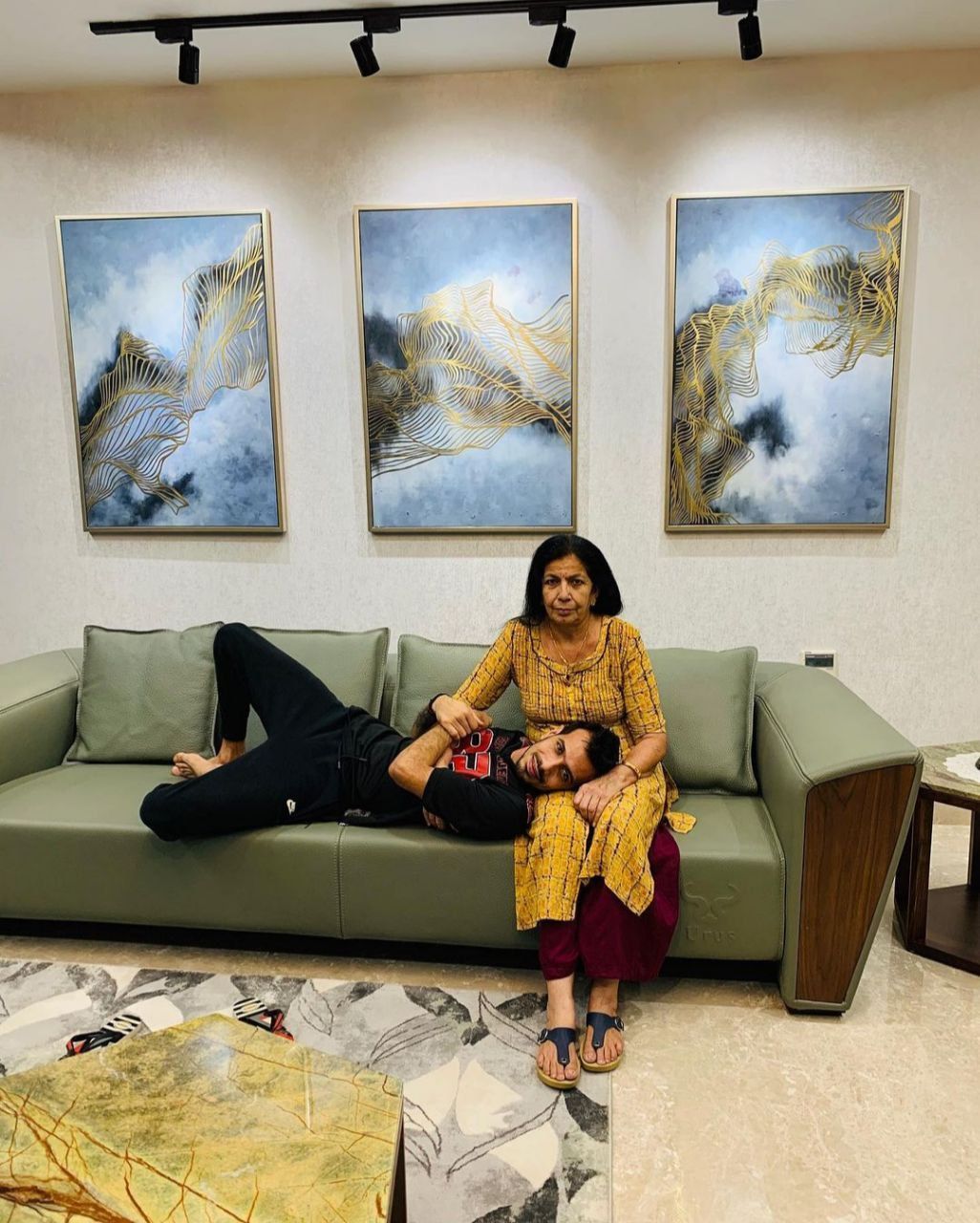 Yuzvendra Chahal with his mother