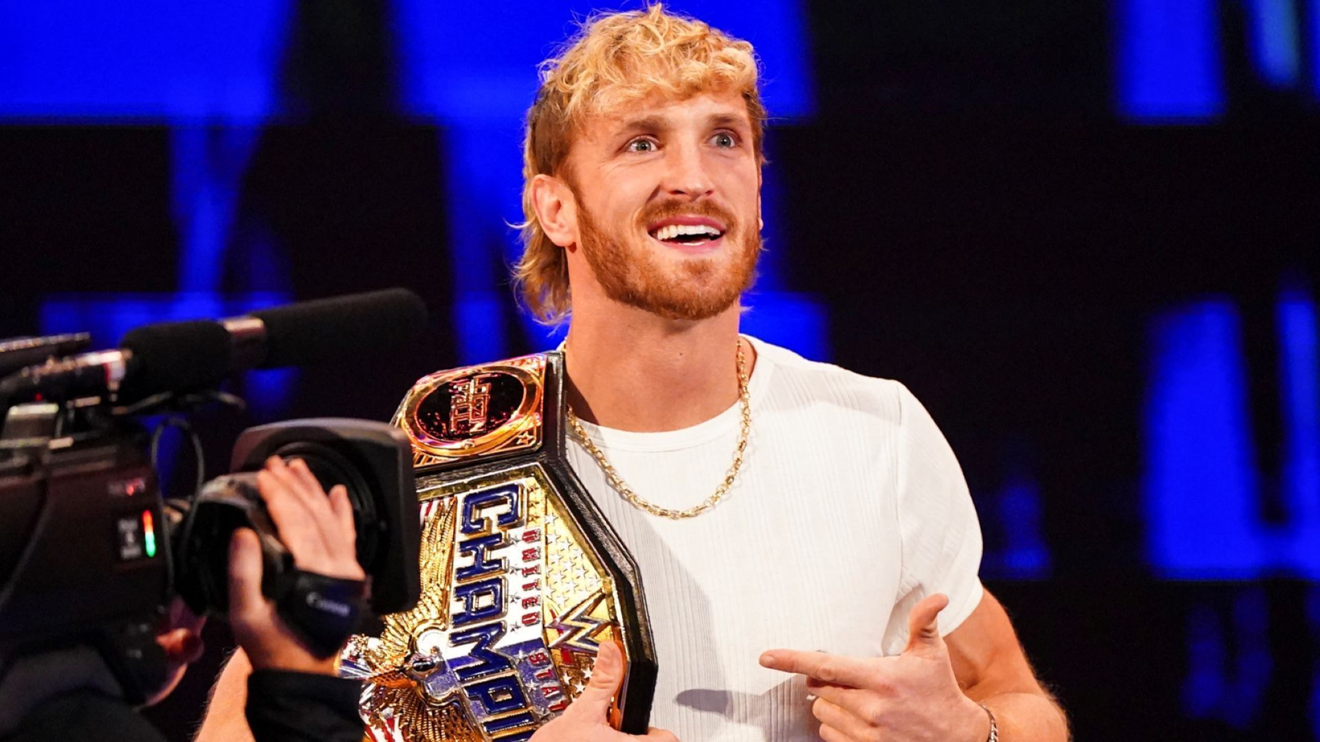 Logan Paul with the WWE United States Championship on SmackDown