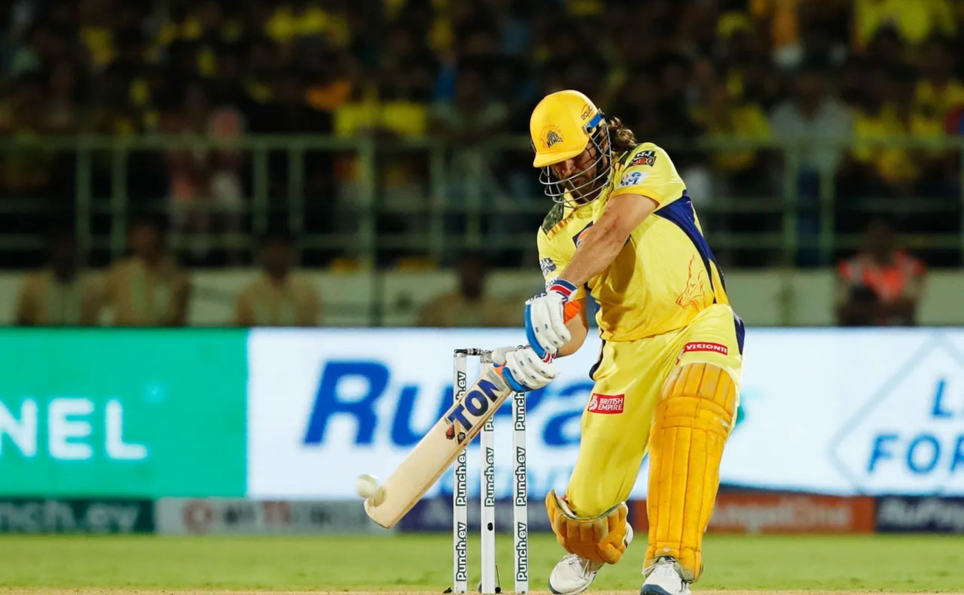 MS Dhoni in action against DC in IPL 2024. 