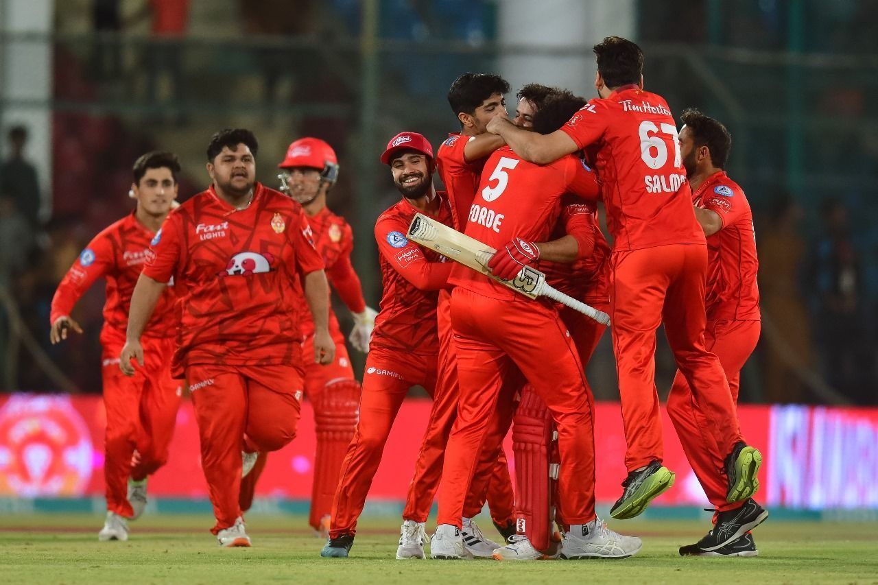 इस्लामाबाद यूनाईटेड की टीम (Photo Credit - PSLT20)