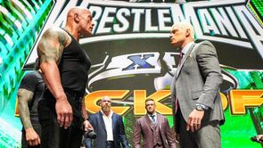 WWE दिग्गज The Rock ने बहुत बड़े राज़ से उठाया पर्दा, Cody Rhodes के साथ बैकस्टेज हुई बात का खुलासा करते हुए साधा निशाना