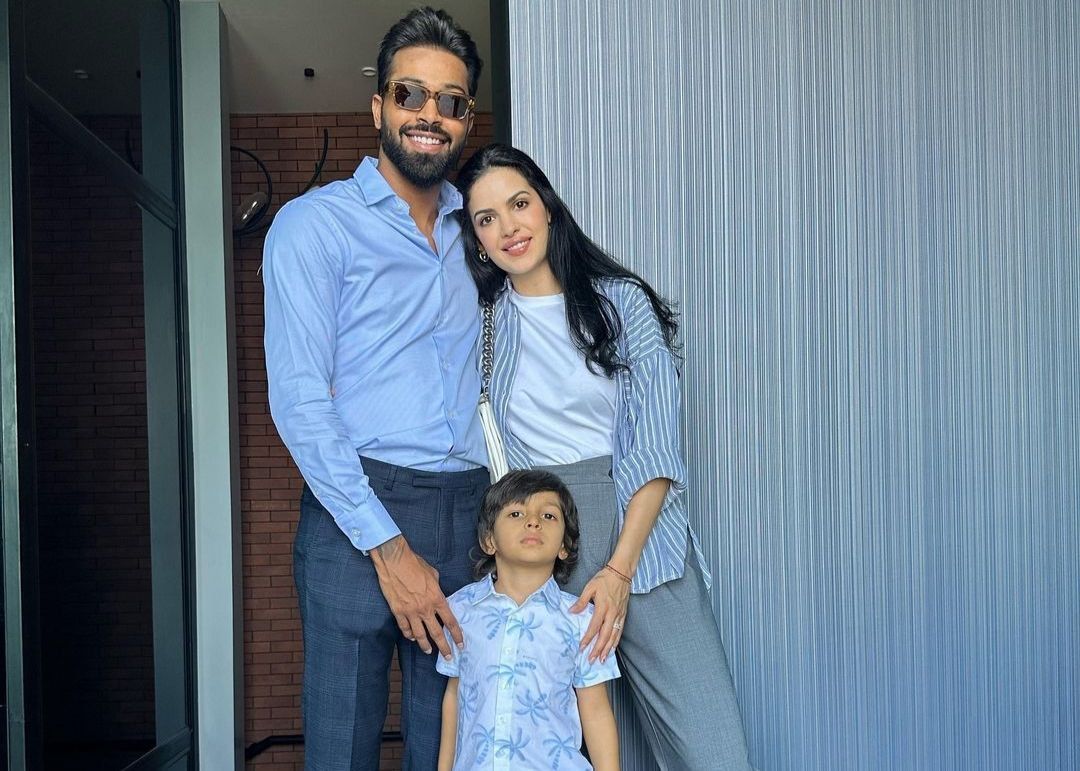 Hardik Pandy with his son and wife