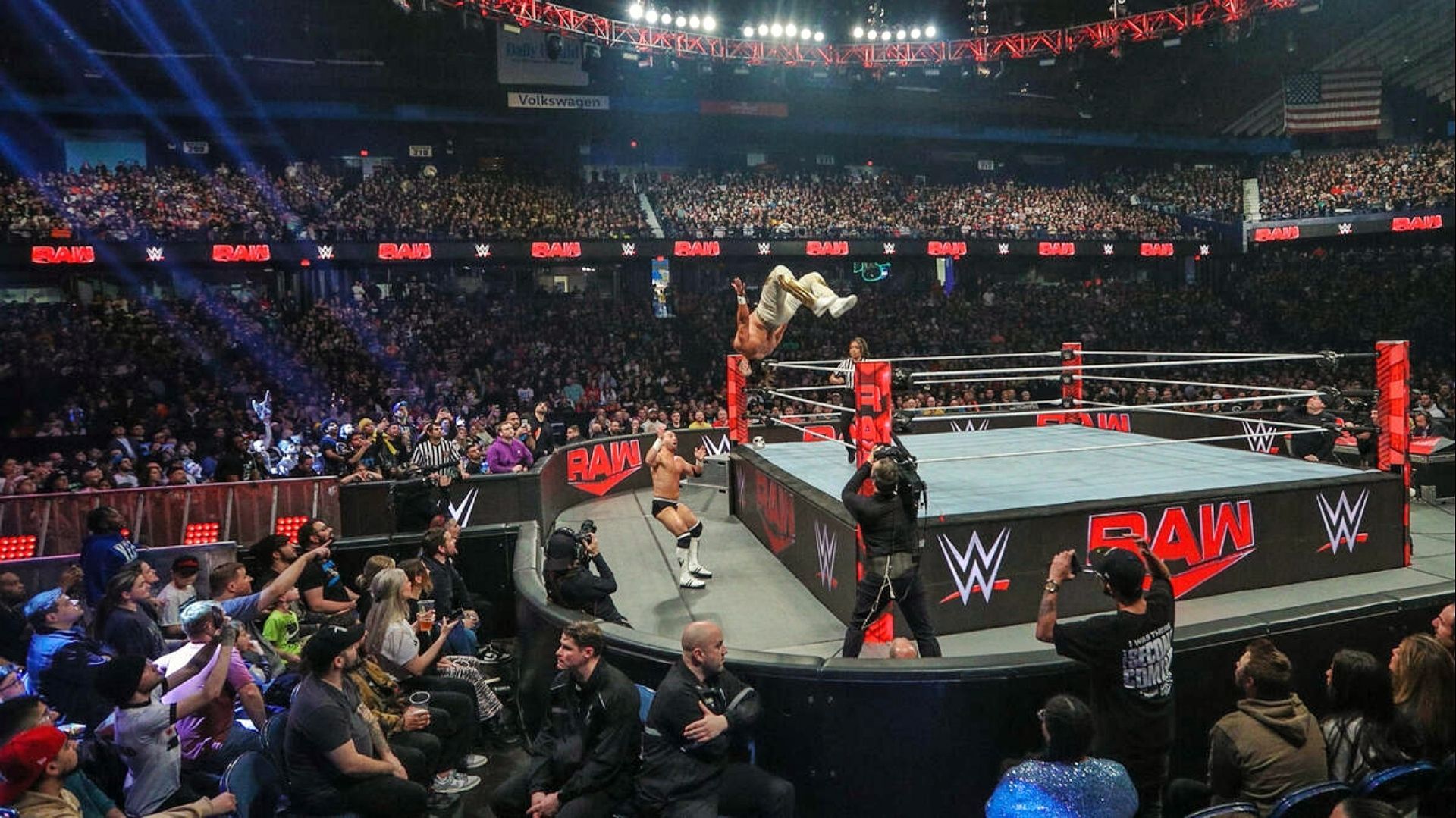 Monday Night RAW aired from Allstate Arena