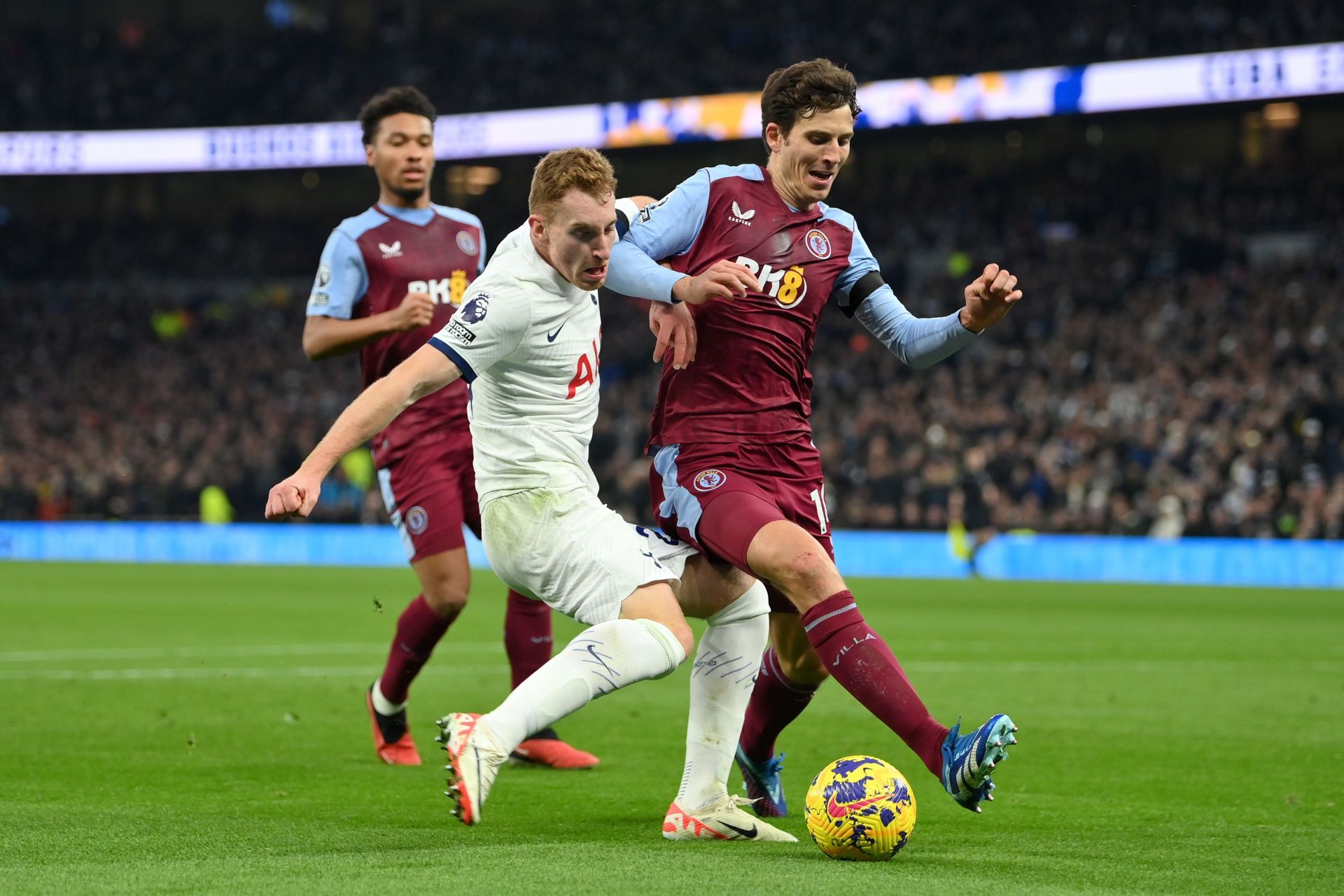 Tottenham Hotspur v Aston Villa - Premier League