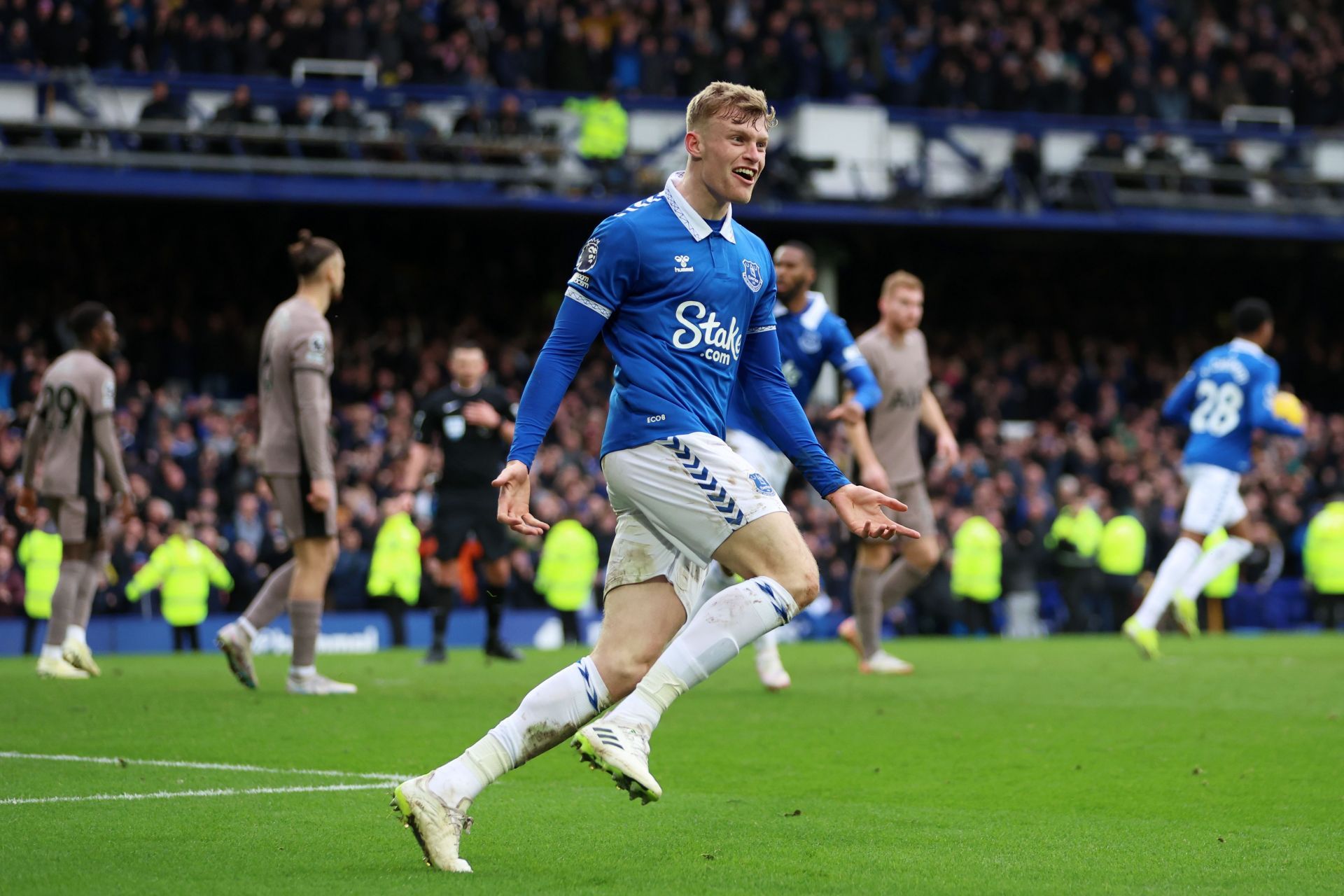 Everton FC v Tottenham Hotspur - Premier League