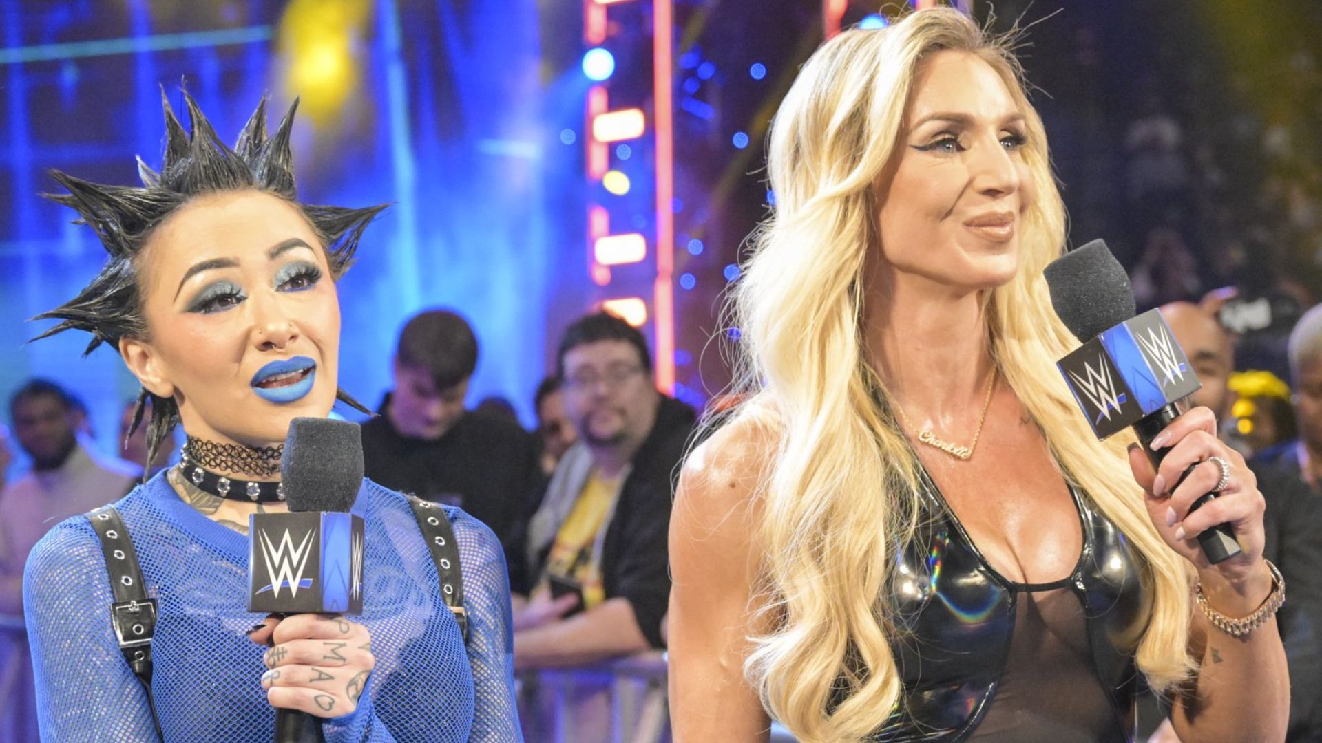 Shotzi (left) and Charlotte Flair (right)
