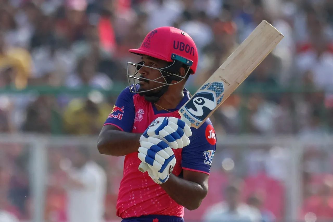 Sanju Samson hit a sensational six over wide long-off off the back foot. [P/C: iplt20.com]