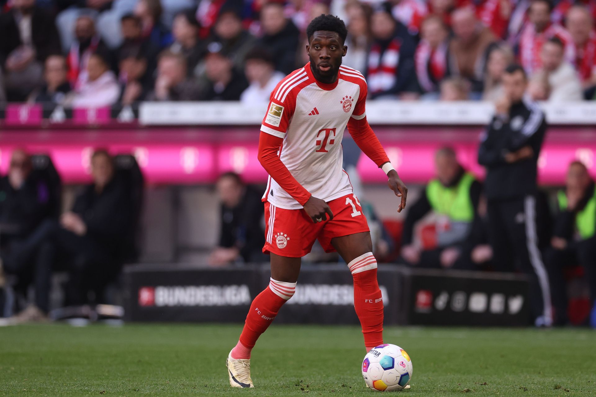 Alphonso Davies is wanted at the Santiago Bernabeu